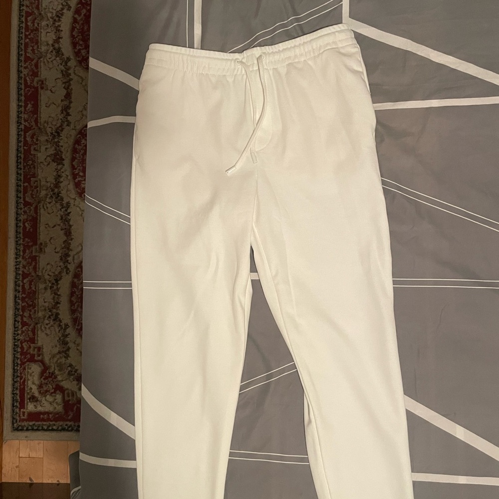 Zara - Picture 5 of 12